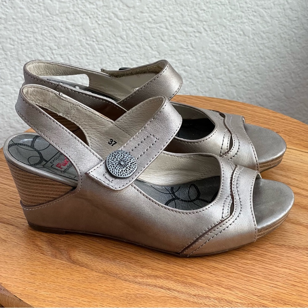 Fluchos Pewter Silver Metallic Leather Wedge Sandals Velcro Strap EU 37